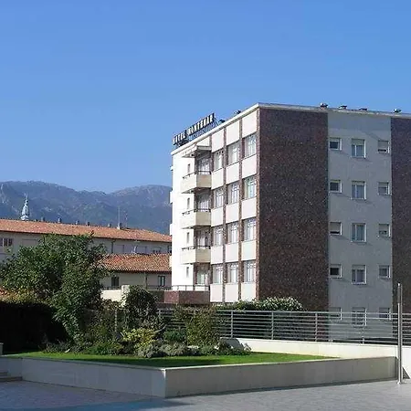 فندق Montemar