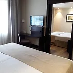 Montemar فندق يانس